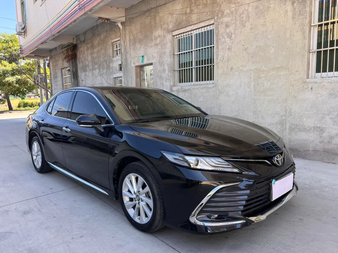 Toyota Camry, 2023 — фото 3