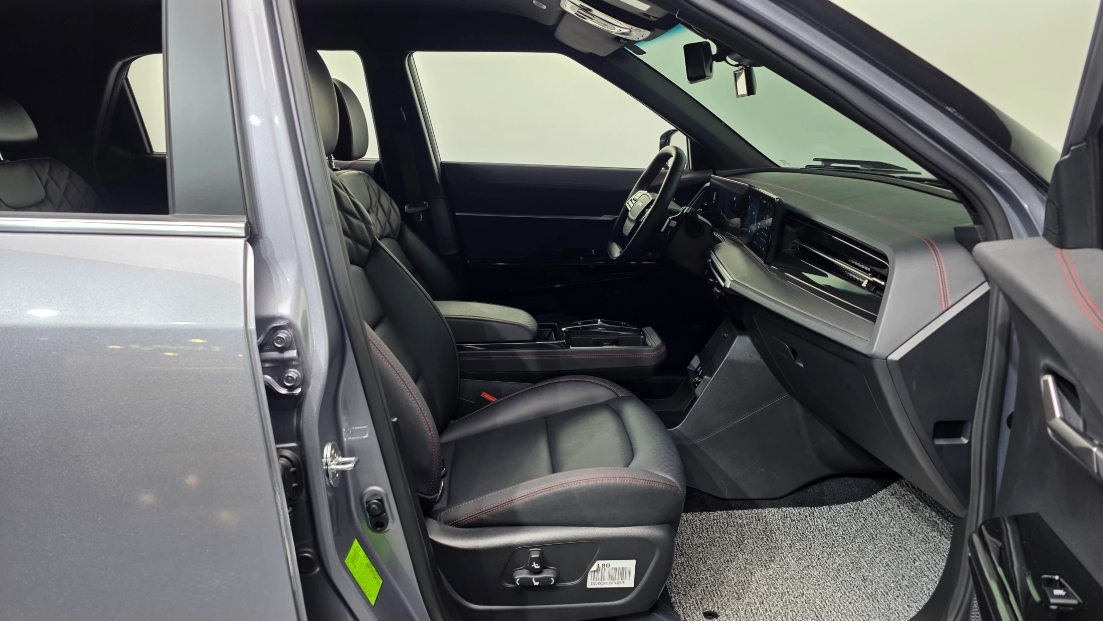 KG_Mobility_Ssangyong Actyon Activian, 2025 — фото 11