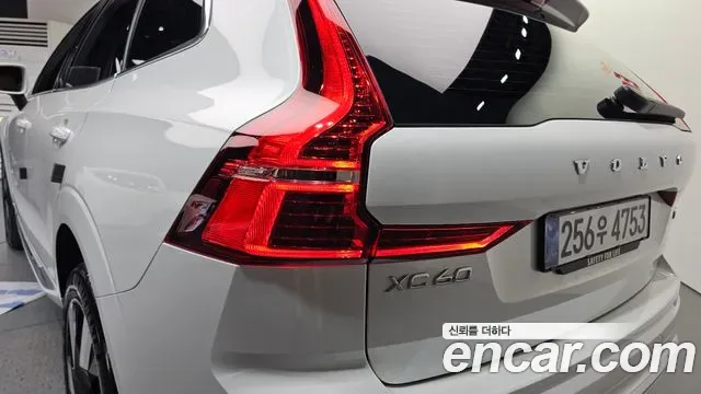 Volvo Xc60, 2025 — фото 24