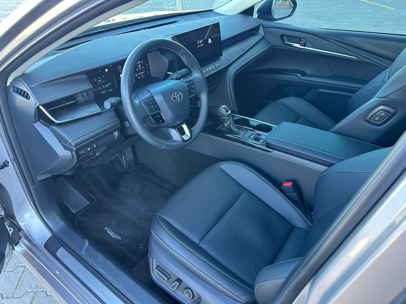Toyota Camry, 2025 — фото 10