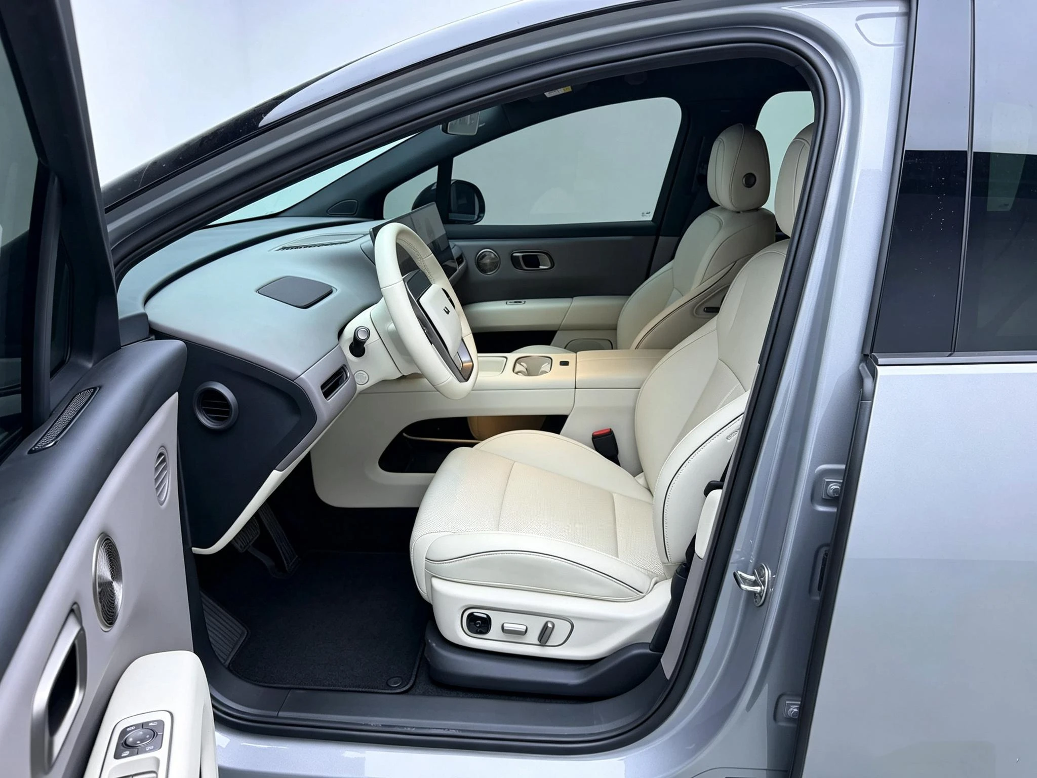 Li Auto ideal i6, 2025 — фото 12