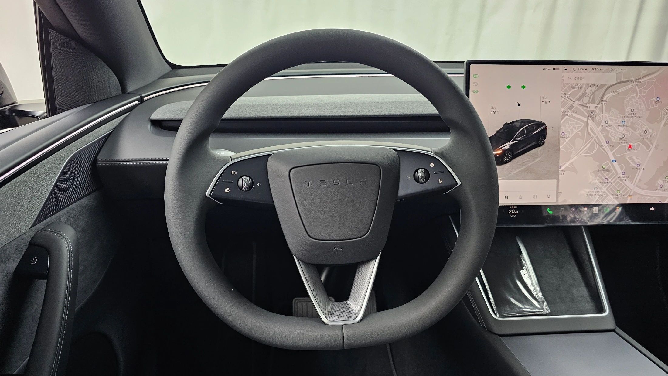 Tesla Model Y, 2026 — фото 14