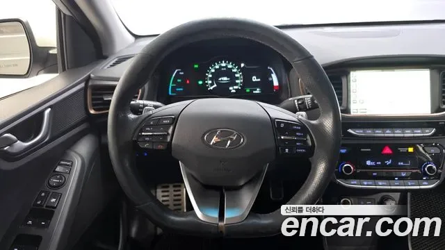 Hyundai Ioniq Ionic Electric, 2017 — фото 13