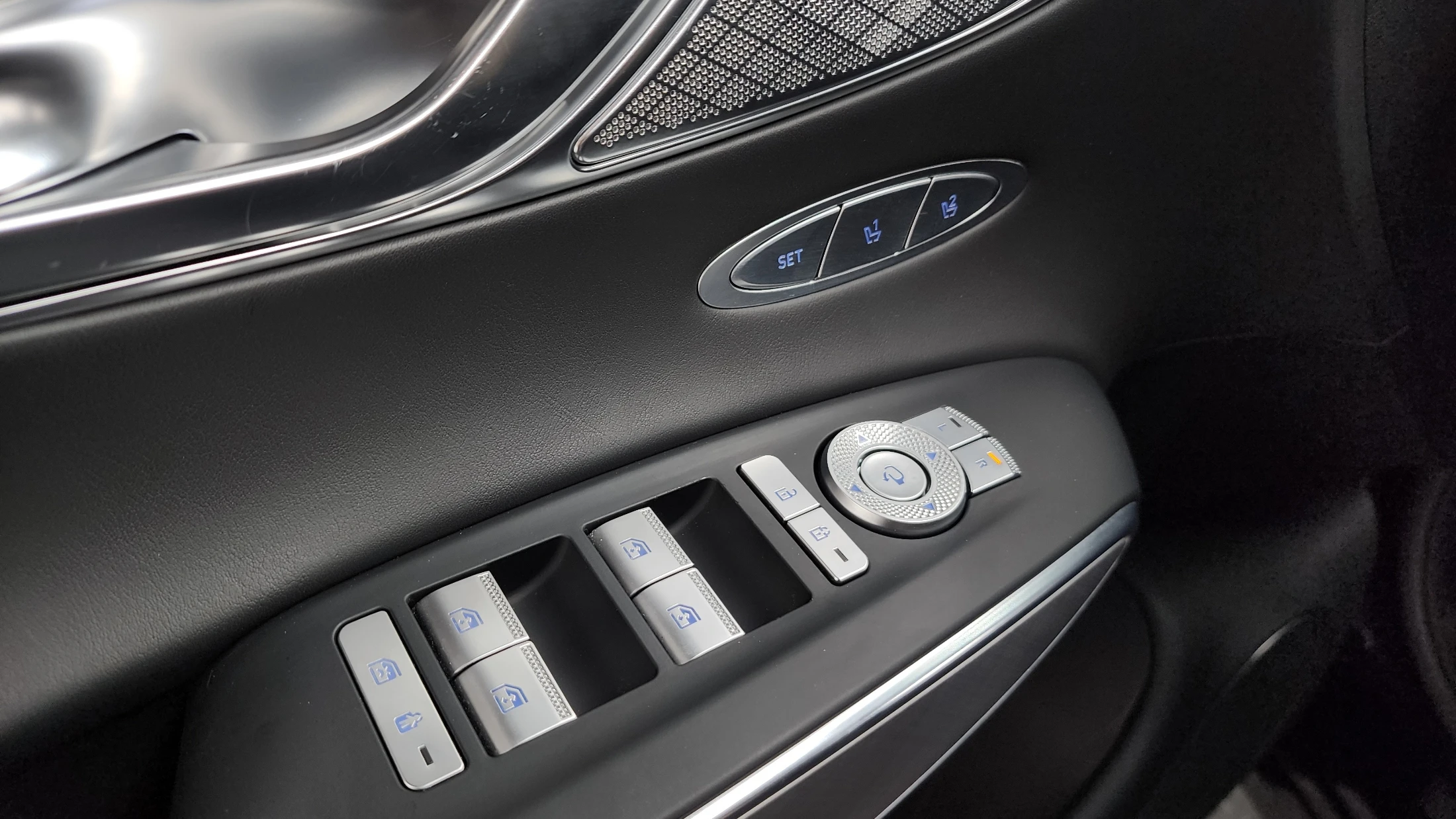 Genesis Gv70 Electric Fide GV70, 2022 — фото 30