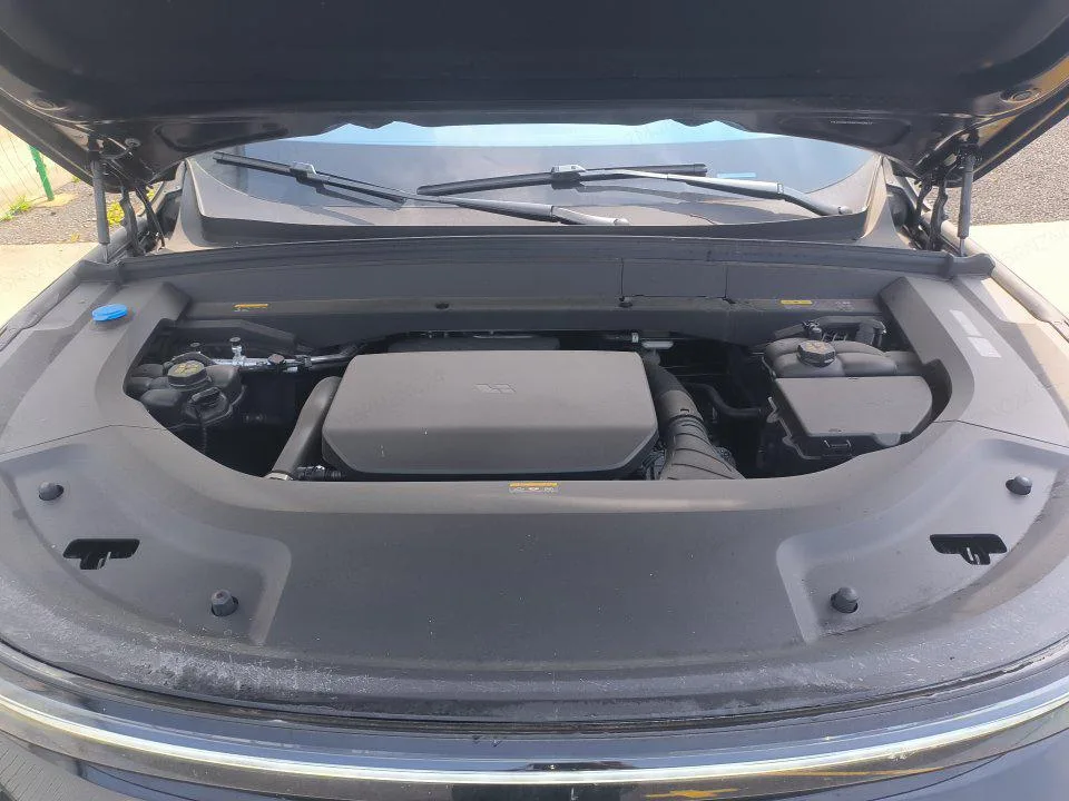Li Auto Ideal L9, 2025 — фото 10