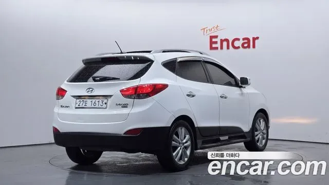 Hyundai Tucson ix, 2010 — фото 2