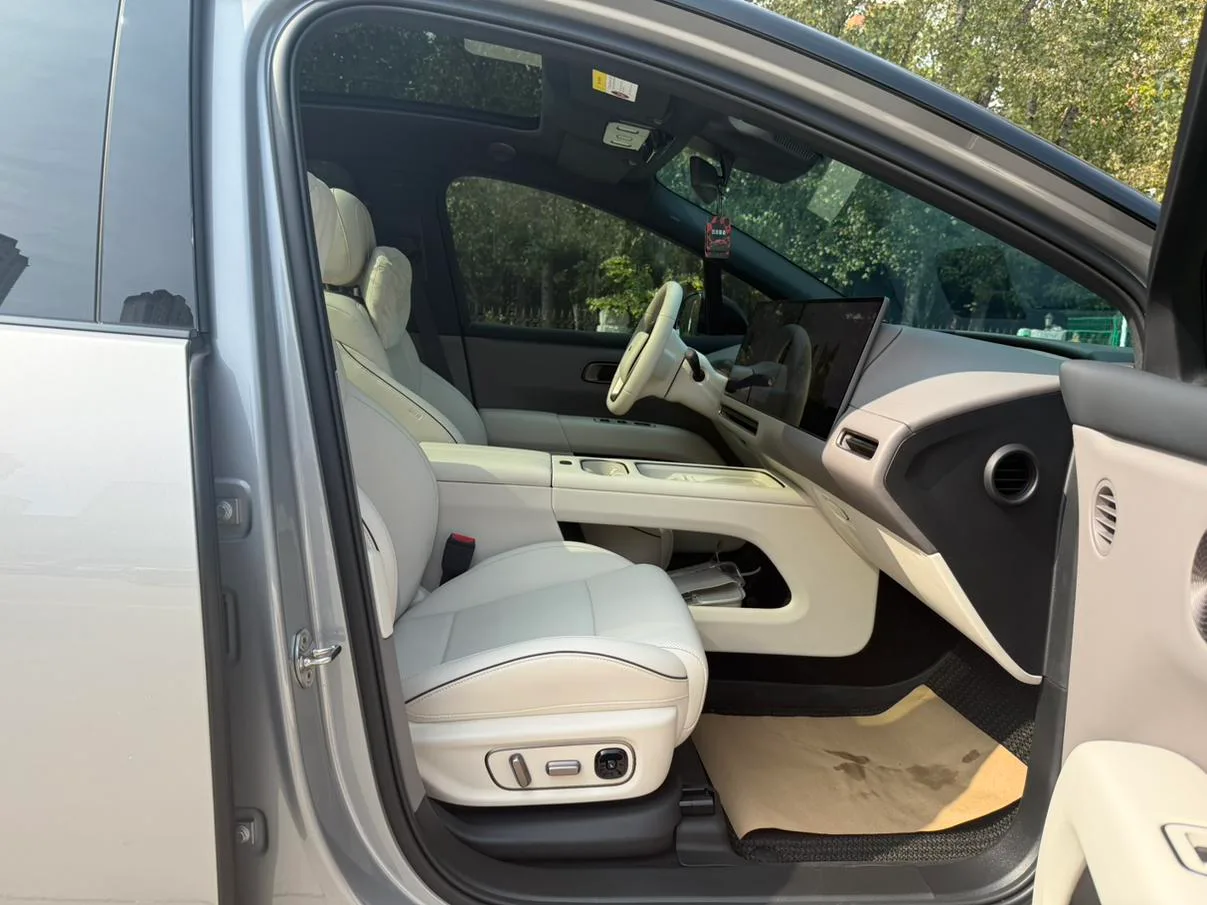 Li Auto ideal i6, 2025 — фото 12