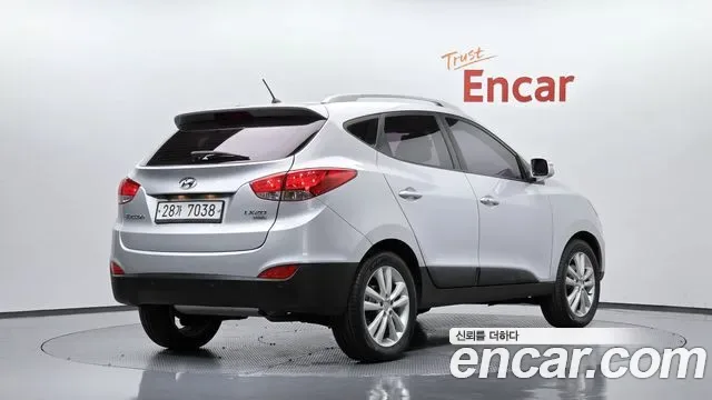 Hyundai Tucson ix, 2012 — фото 2