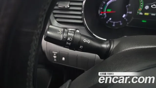 Kia K5 Hybrid, 2013 — фото 16