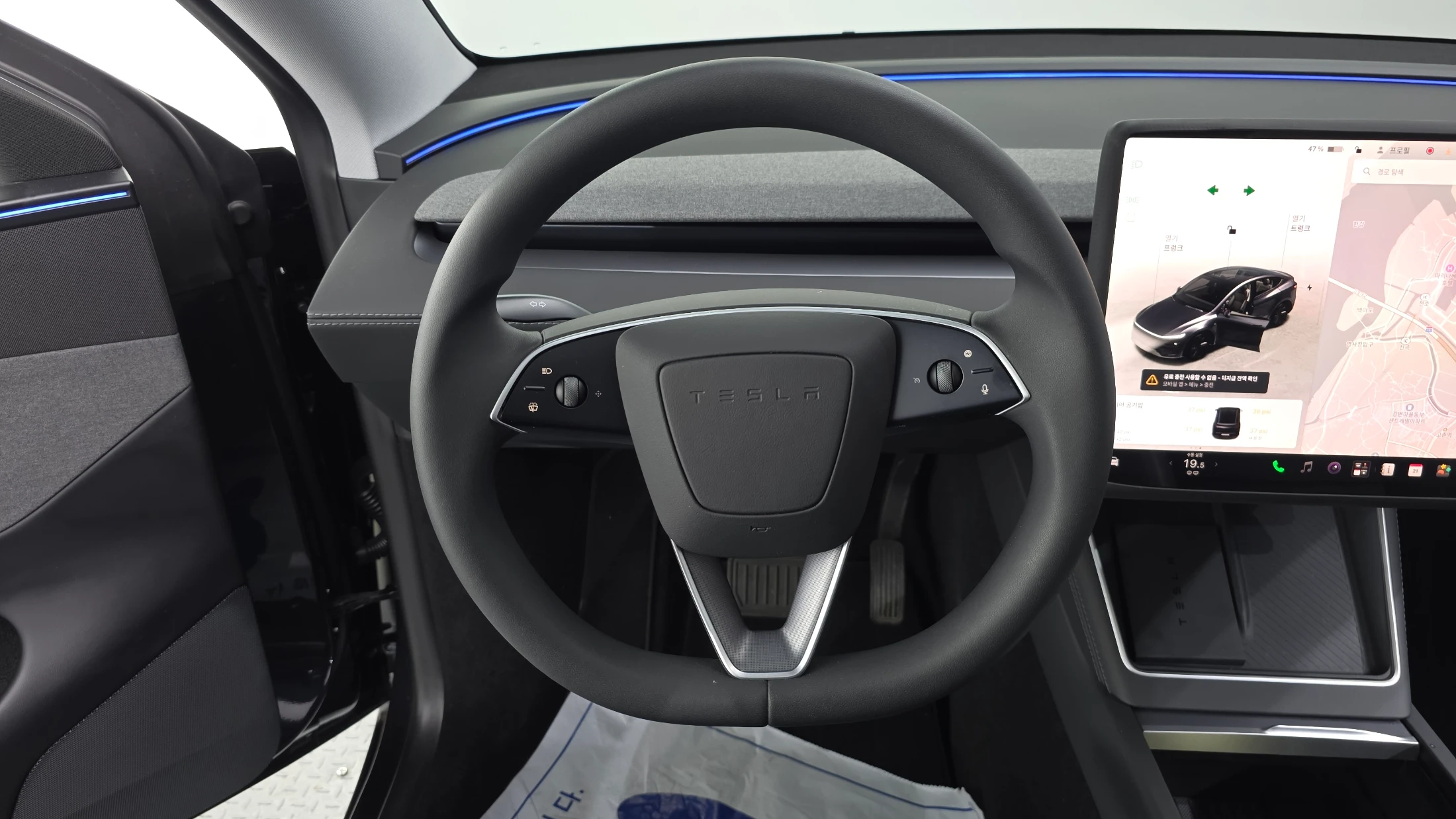 Tesla Model Y, 2025 — фото 13
