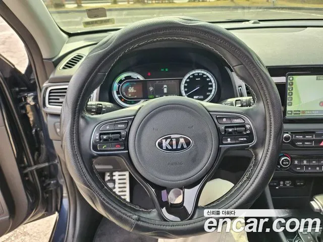 Kia Niro, 2016 — фото 19