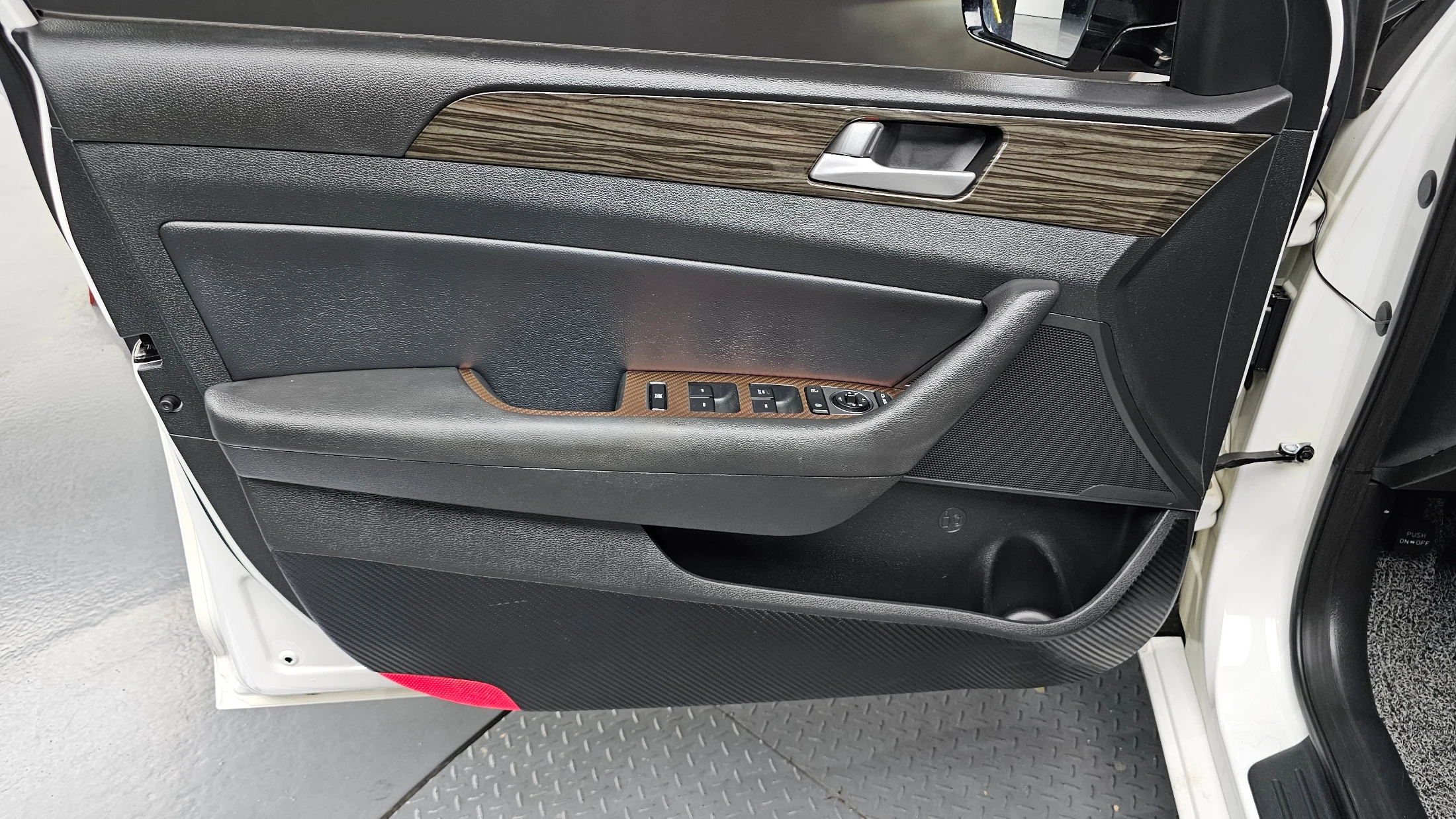 Hyundai Sonata LF Sonata, 2014 — фото 25