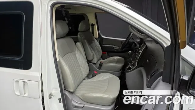 Hyundai Starex Grand Starex, 2010 — фото 12