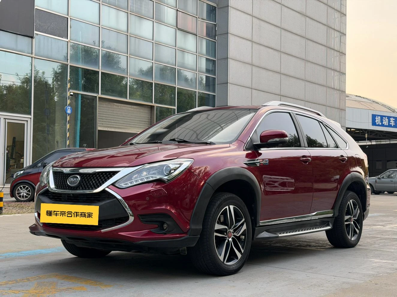 BYD Tang DM, 2015 — внешний вид автомобиля