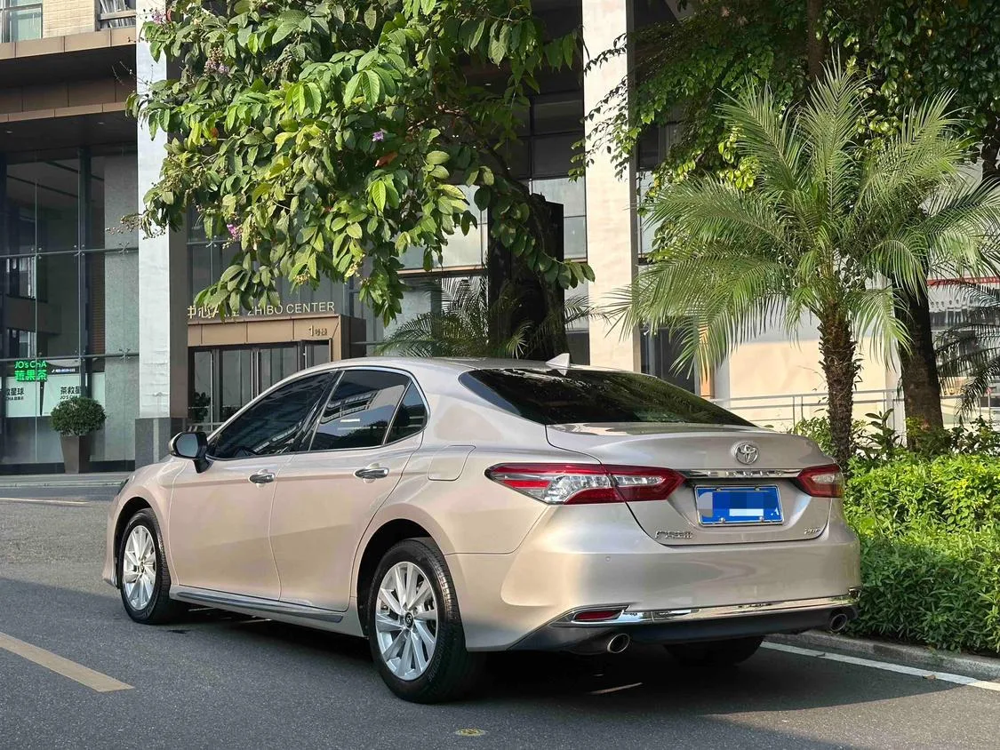 Toyota Camry, 2023 — фото 28