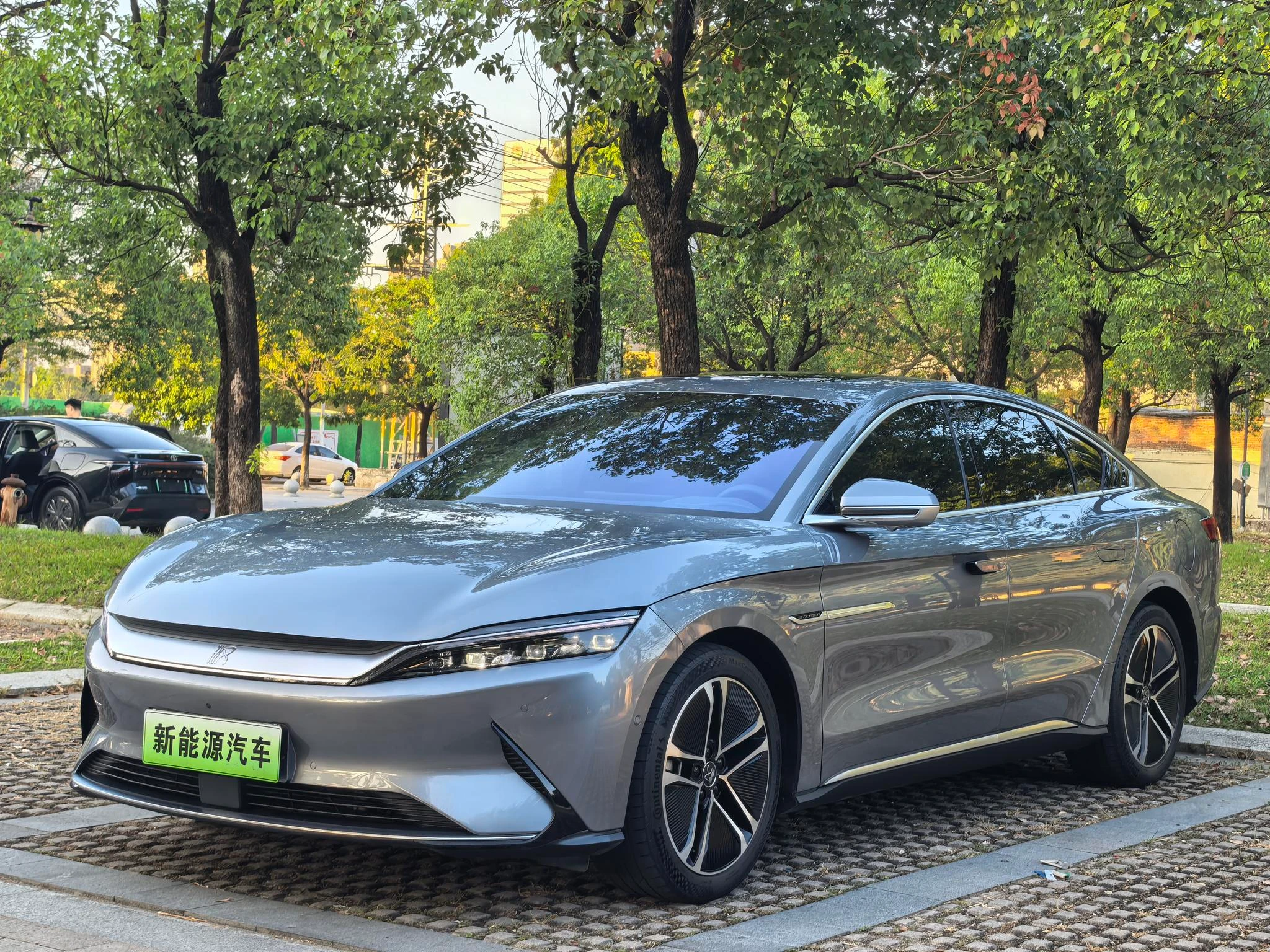 BYD Han EV