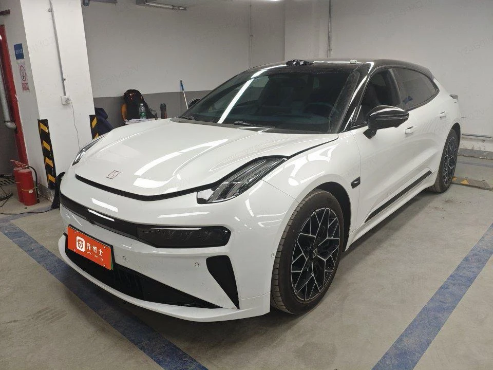 ZEEKR 001
