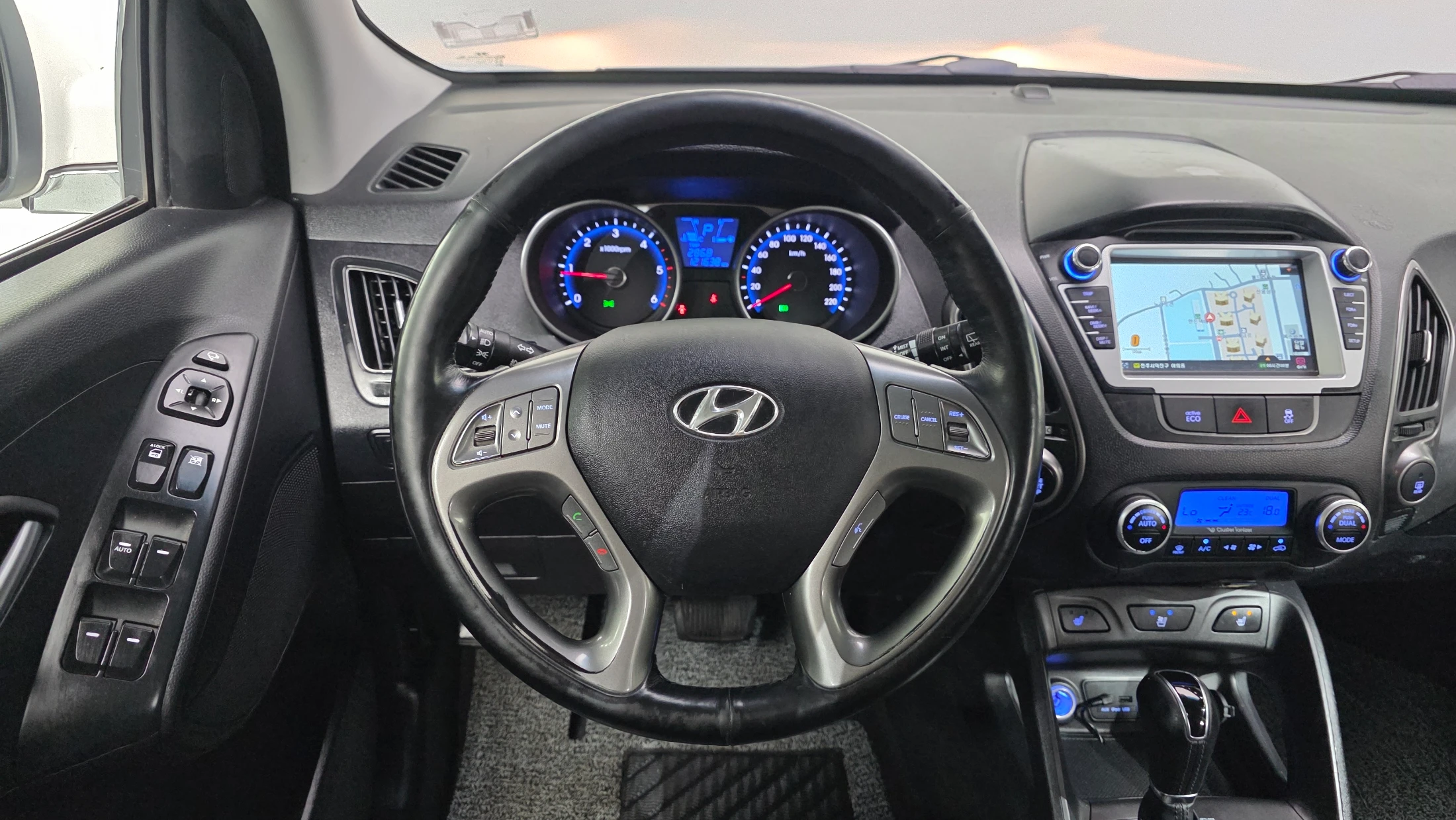 Hyundai Tucson ix, 2014 — фото 16