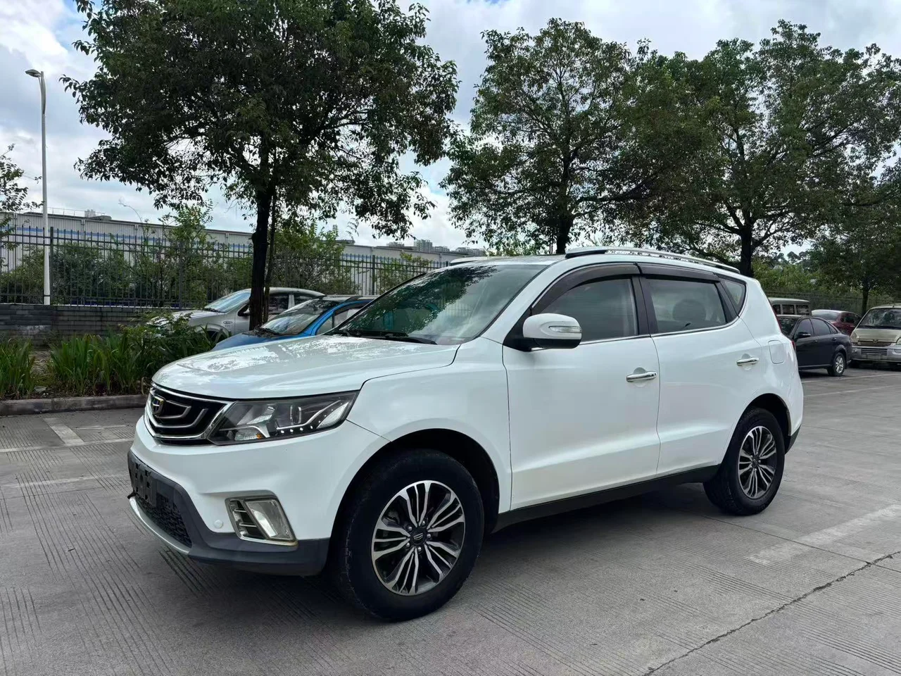 Geely Vision X6
