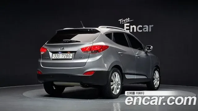 Hyundai Tucson ix, 2011 — фото 2