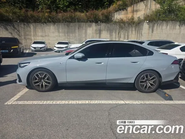 BMW 5-Series G60