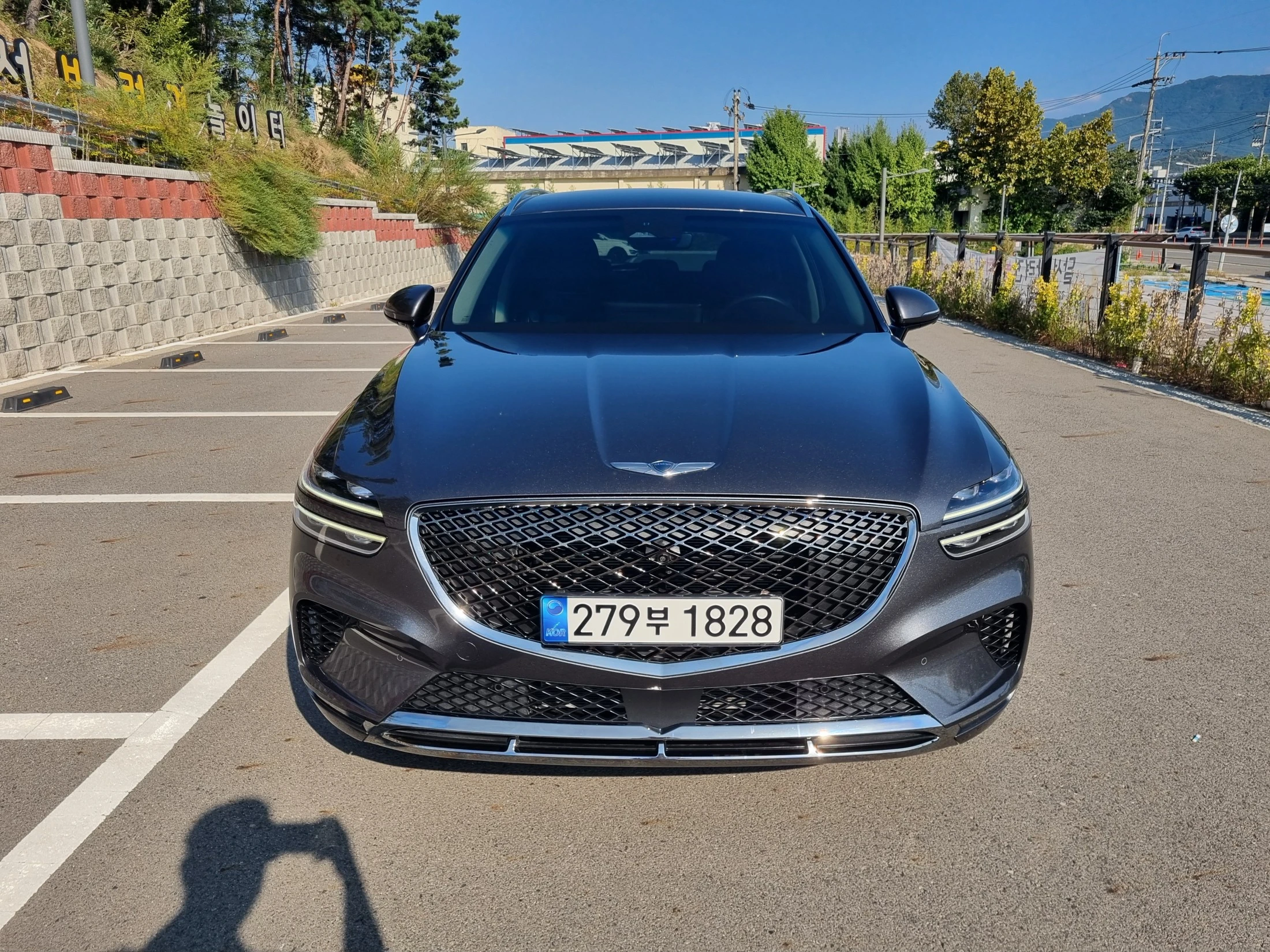 Genesis Gv70