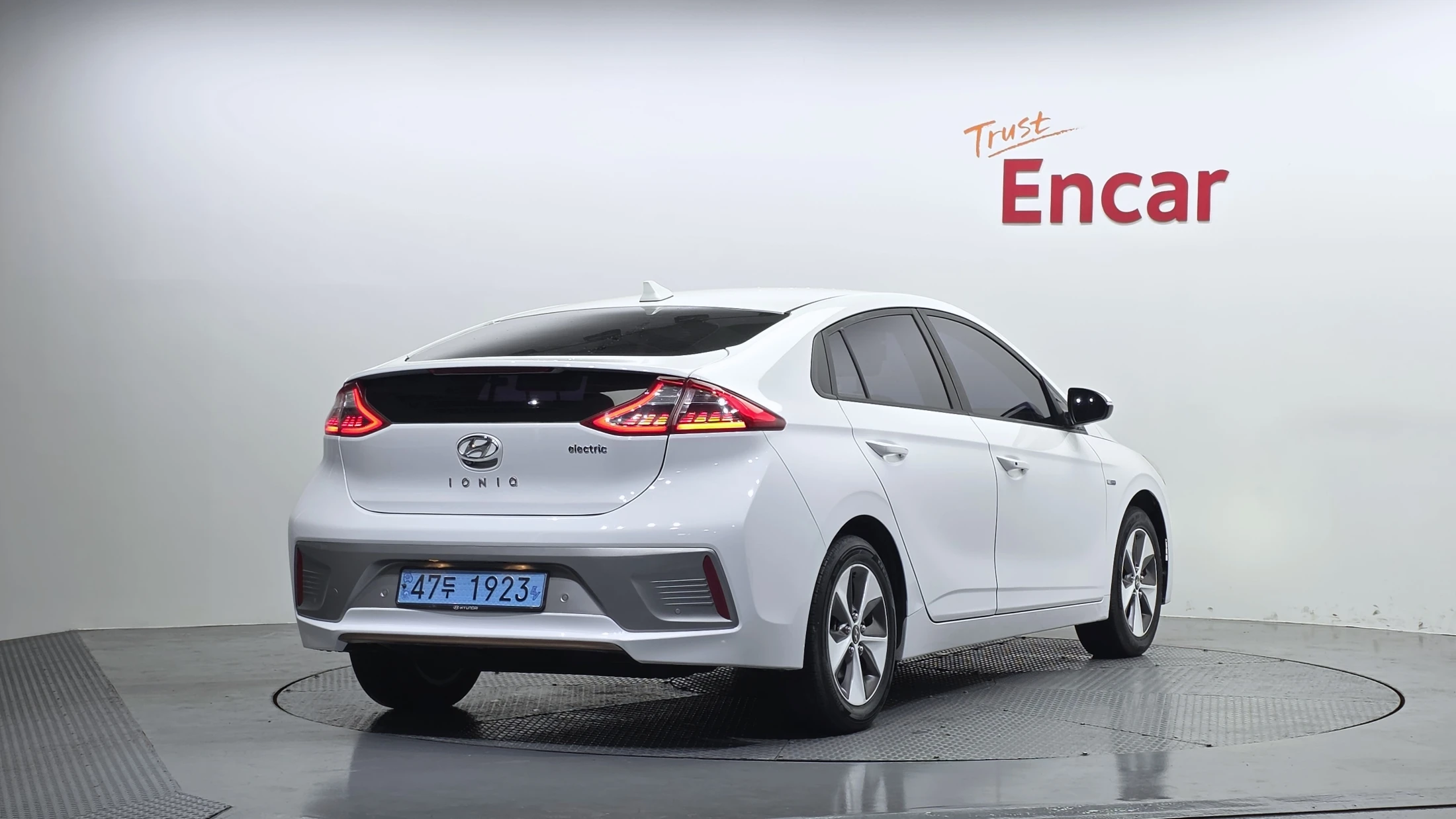 Hyundai Ioniq Ionic Electric, 2018 — фото 2