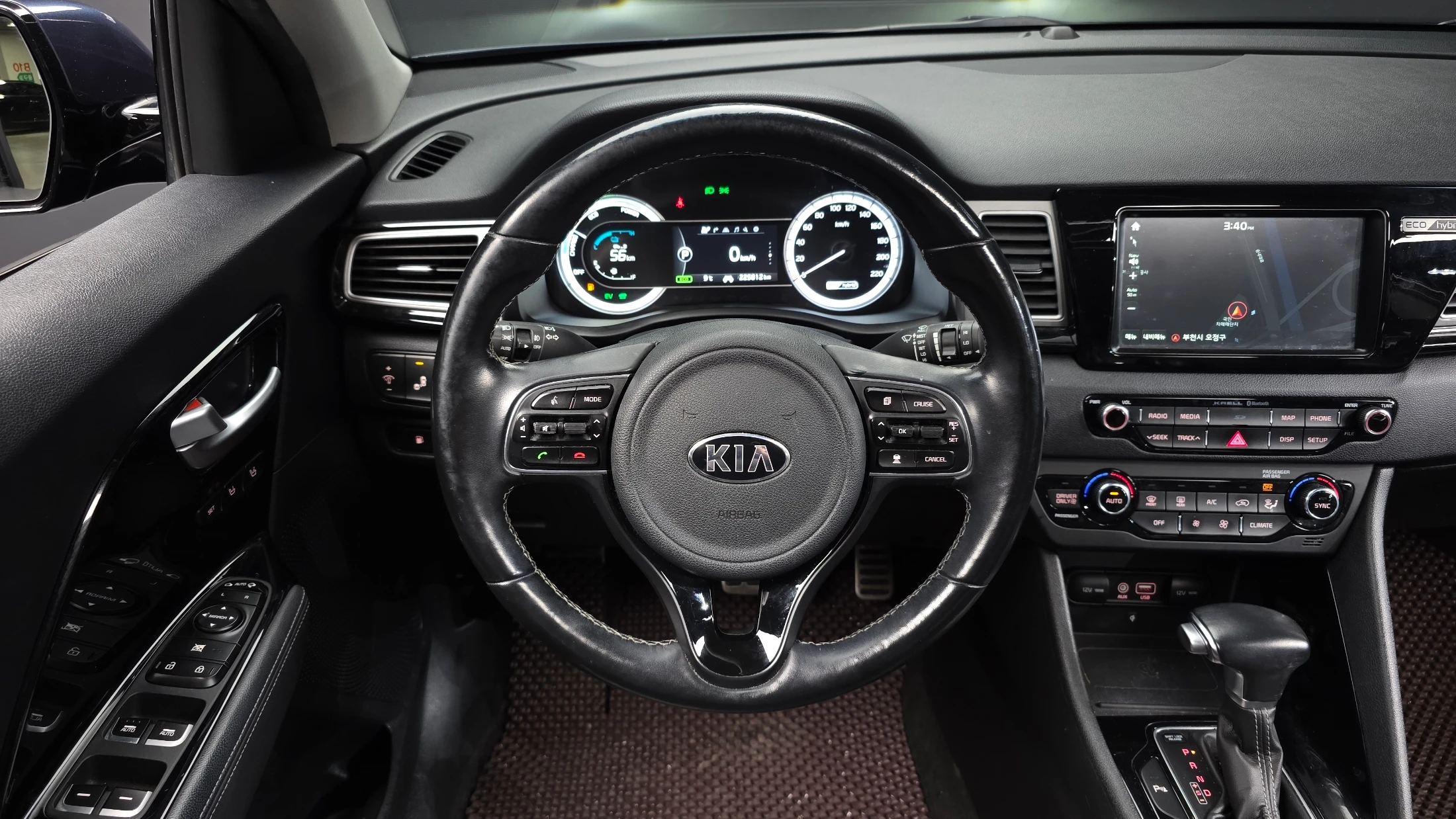 Kia Niro, 2017 — фото 13