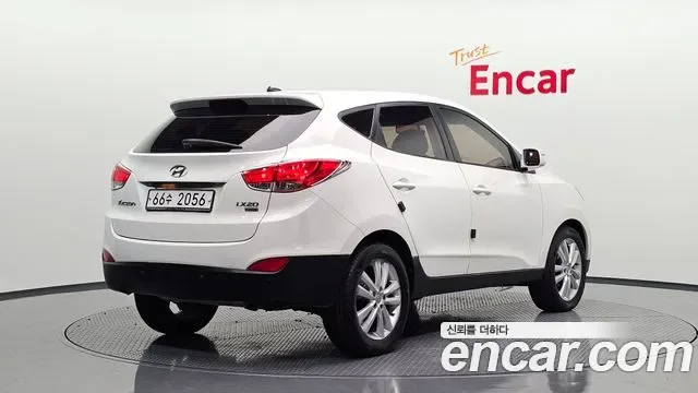 Hyundai Tucson ix, 2010 — фото 2