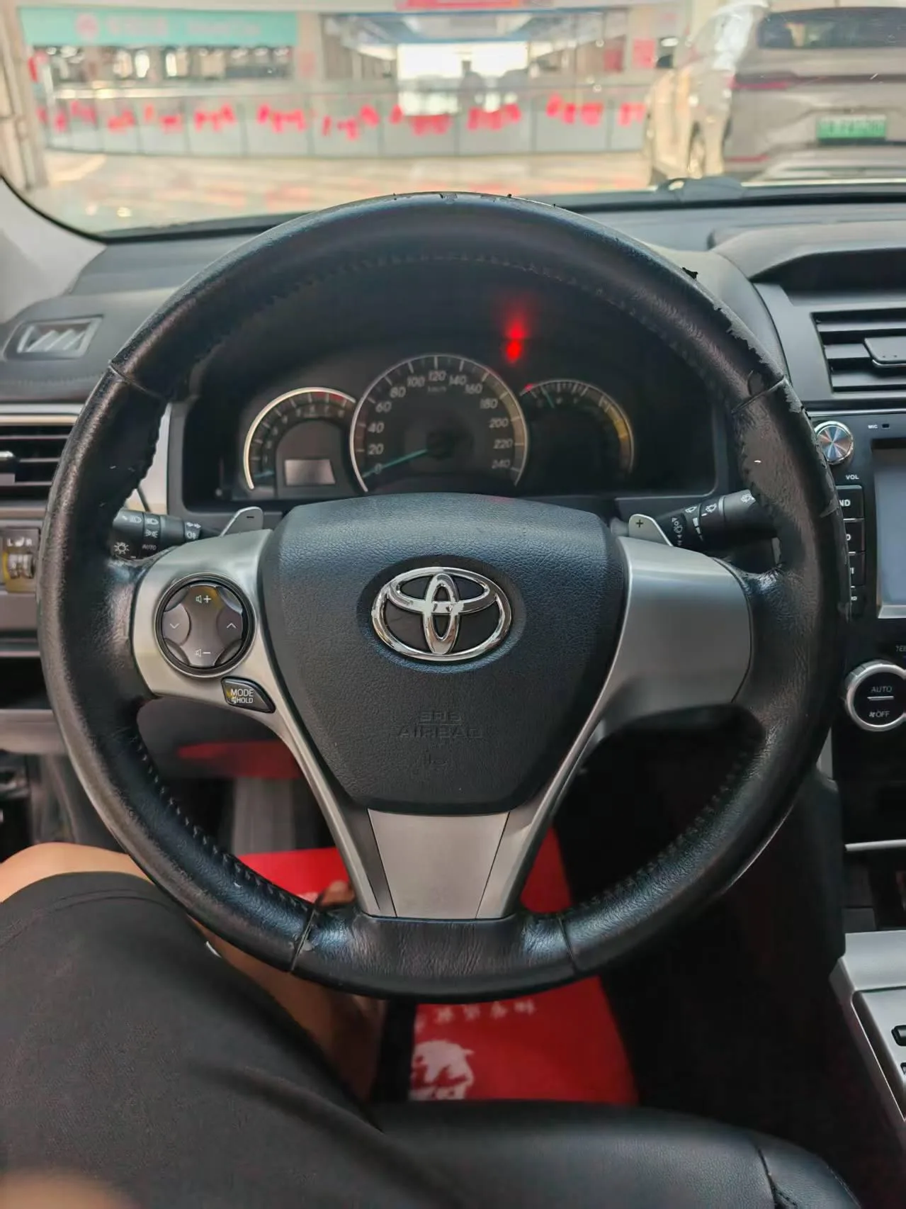 Toyota Camry, 2012 — фото 16