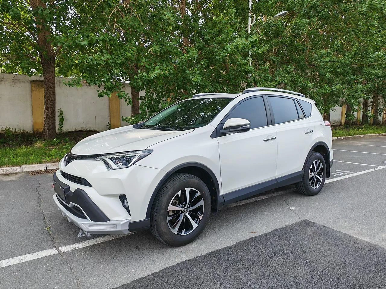 Toyota RAV4 Rongfang