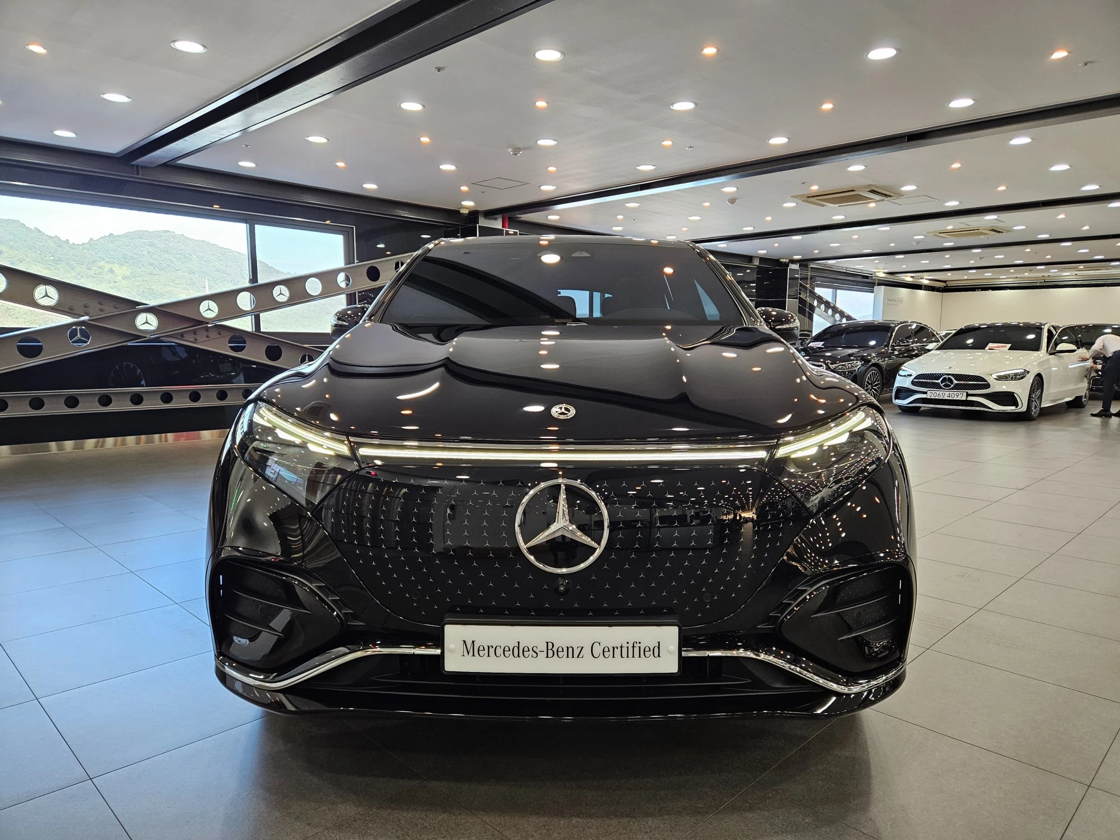 Mercedes-Benz Eqs SUV X296, 2025 — фото 3