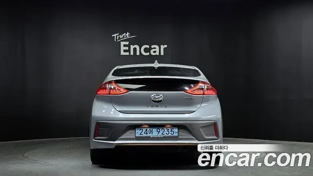 Hyundai Ioniq Ionic Electric, 2017 — фото 4