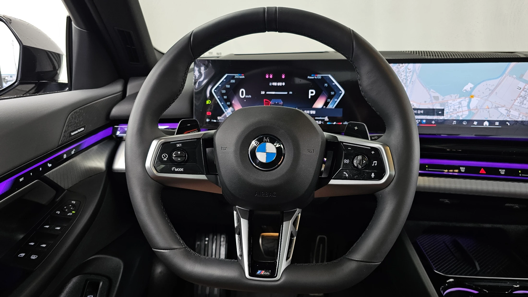 BMW 5-Series G60, 2025 — фото 13