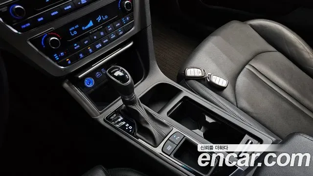 Hyundai Sonata LF Sonata Hybrid, 2016 — фото 9