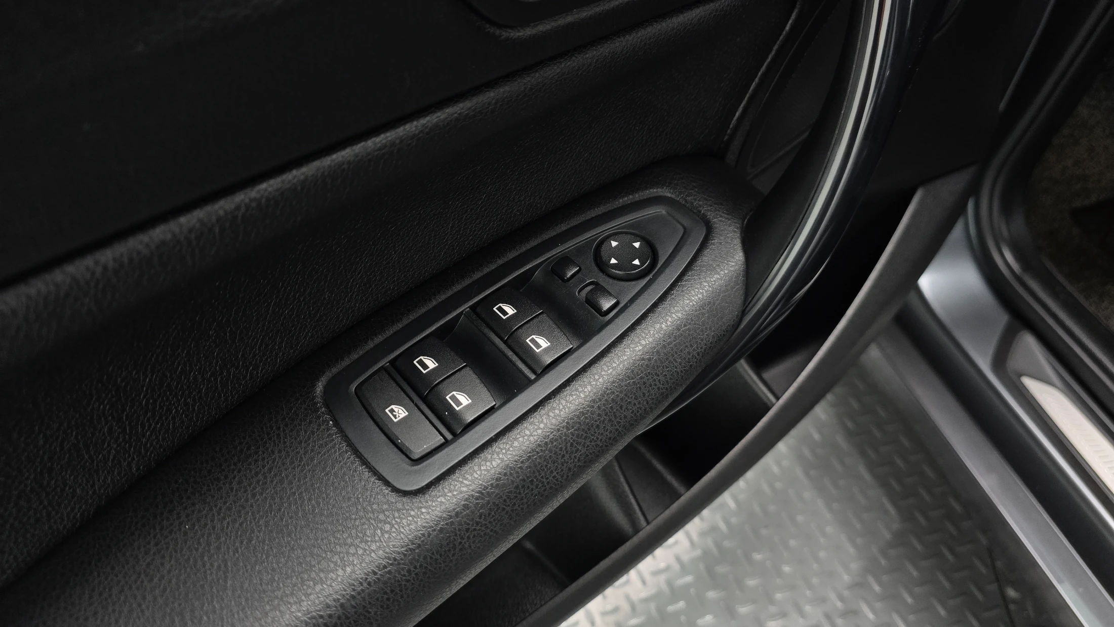BMW 1-Series F20, 2013 — фото 17