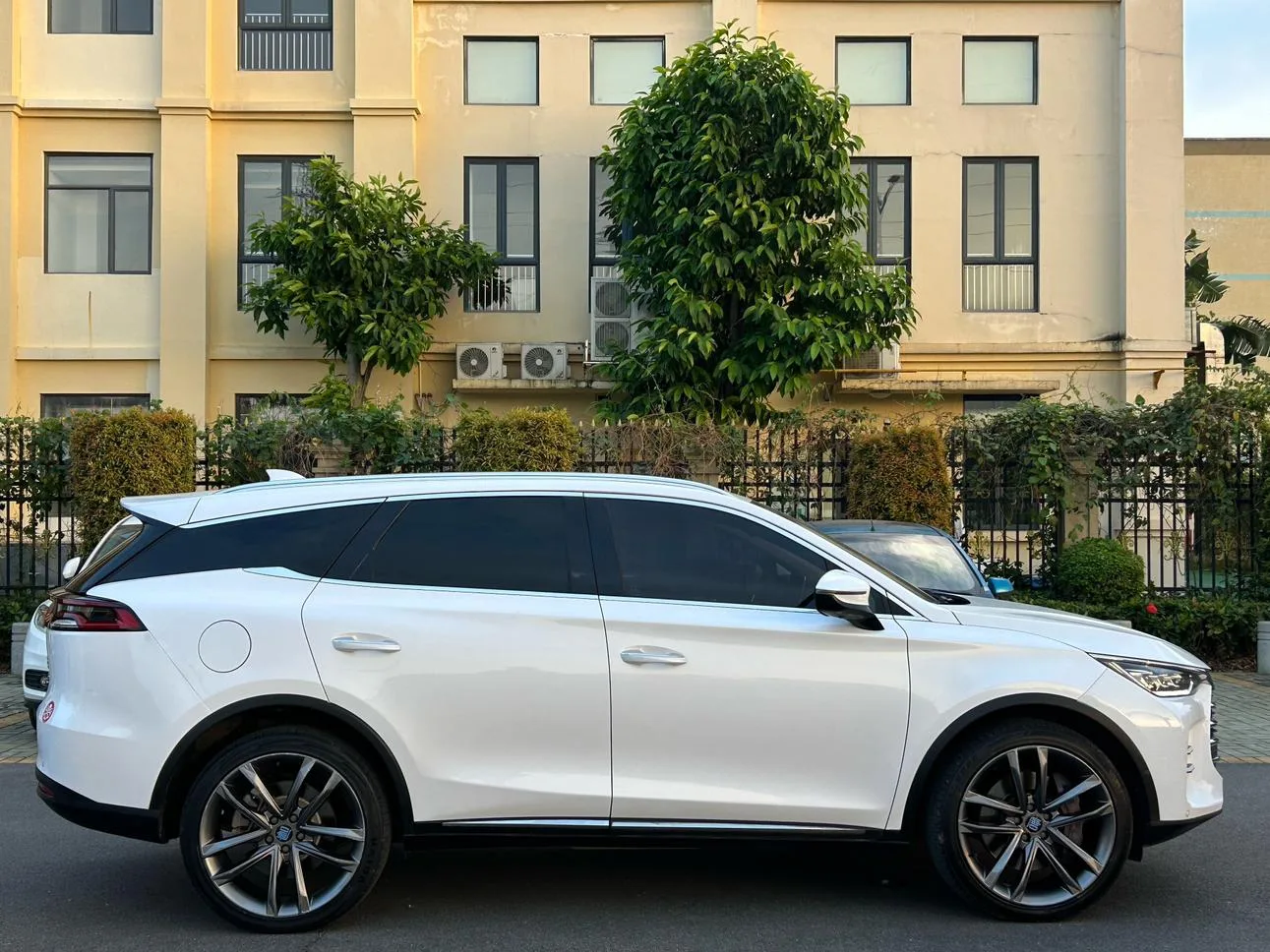 BYD Tang DM, 2018 — фото 11