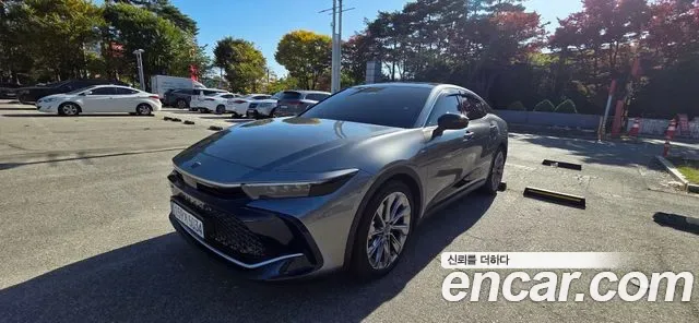 Toyota Crown Crossover