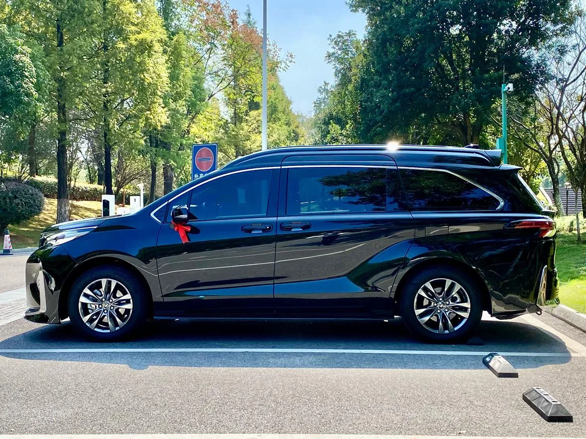 Toyota Senna, 2027 — фото 26