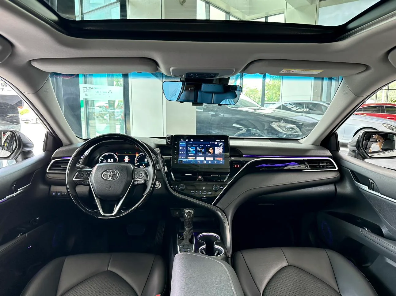 Toyota Camry, 2023 — фото 6