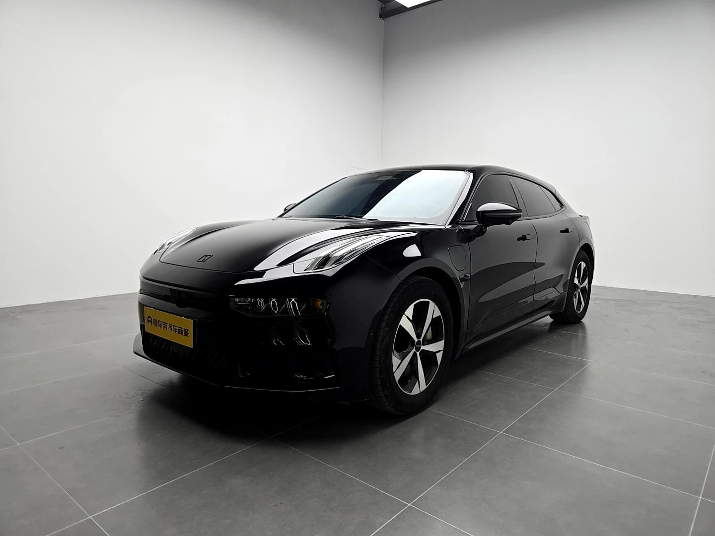 ZEEKR 001