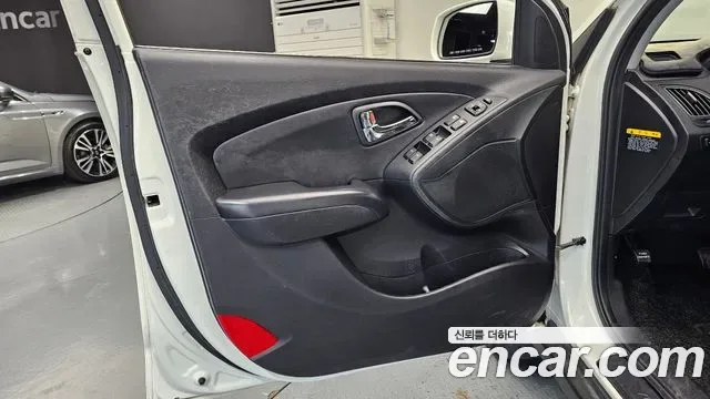 Hyundai Tucson ix, 2012 — фото 24