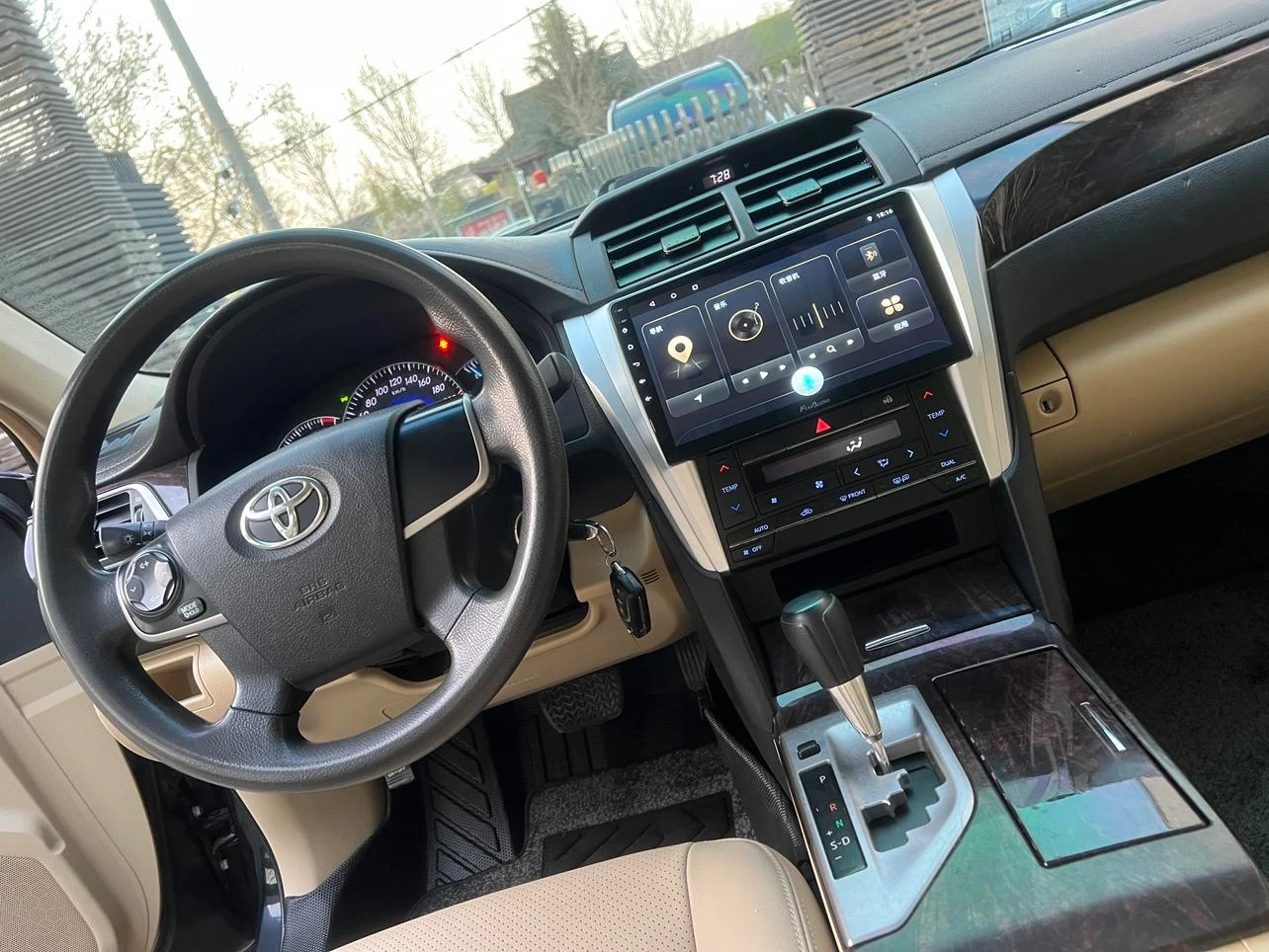 Toyota Camry, 2016 — фото 15