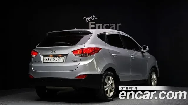 Hyundai Tucson ix, 2012 — фото 2
