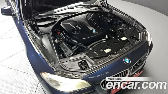 BMW 5-Series F10, 2011 — фото 6