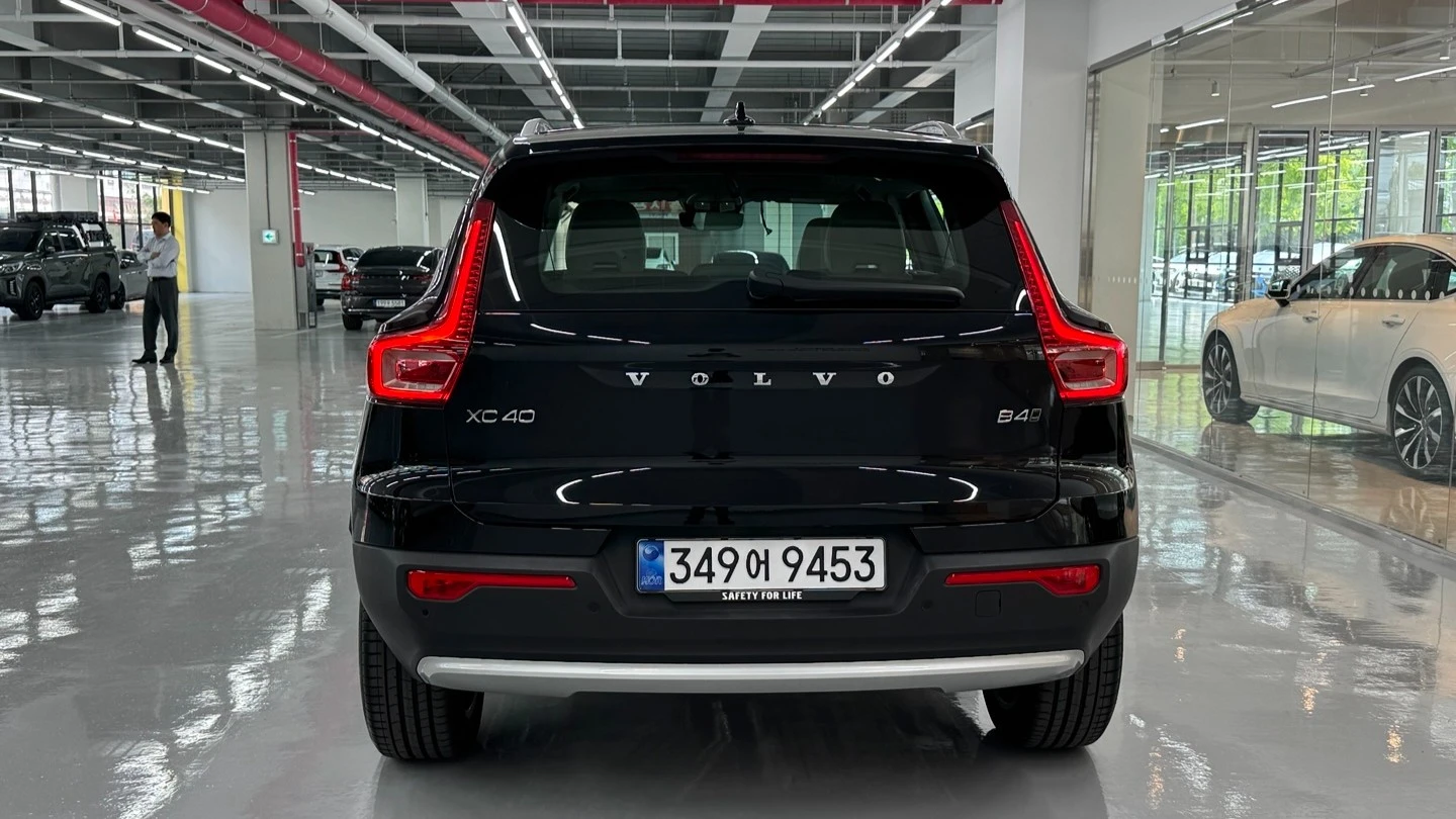 Volvo Xc40, 2025 — фото 4
