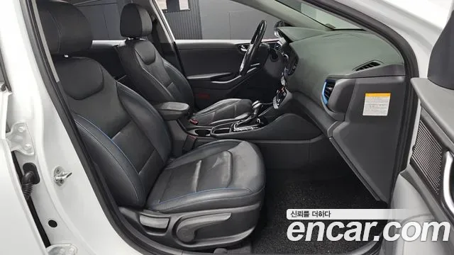 Hyundai Ioniq Ionic Hybrid, 2016 — фото 27