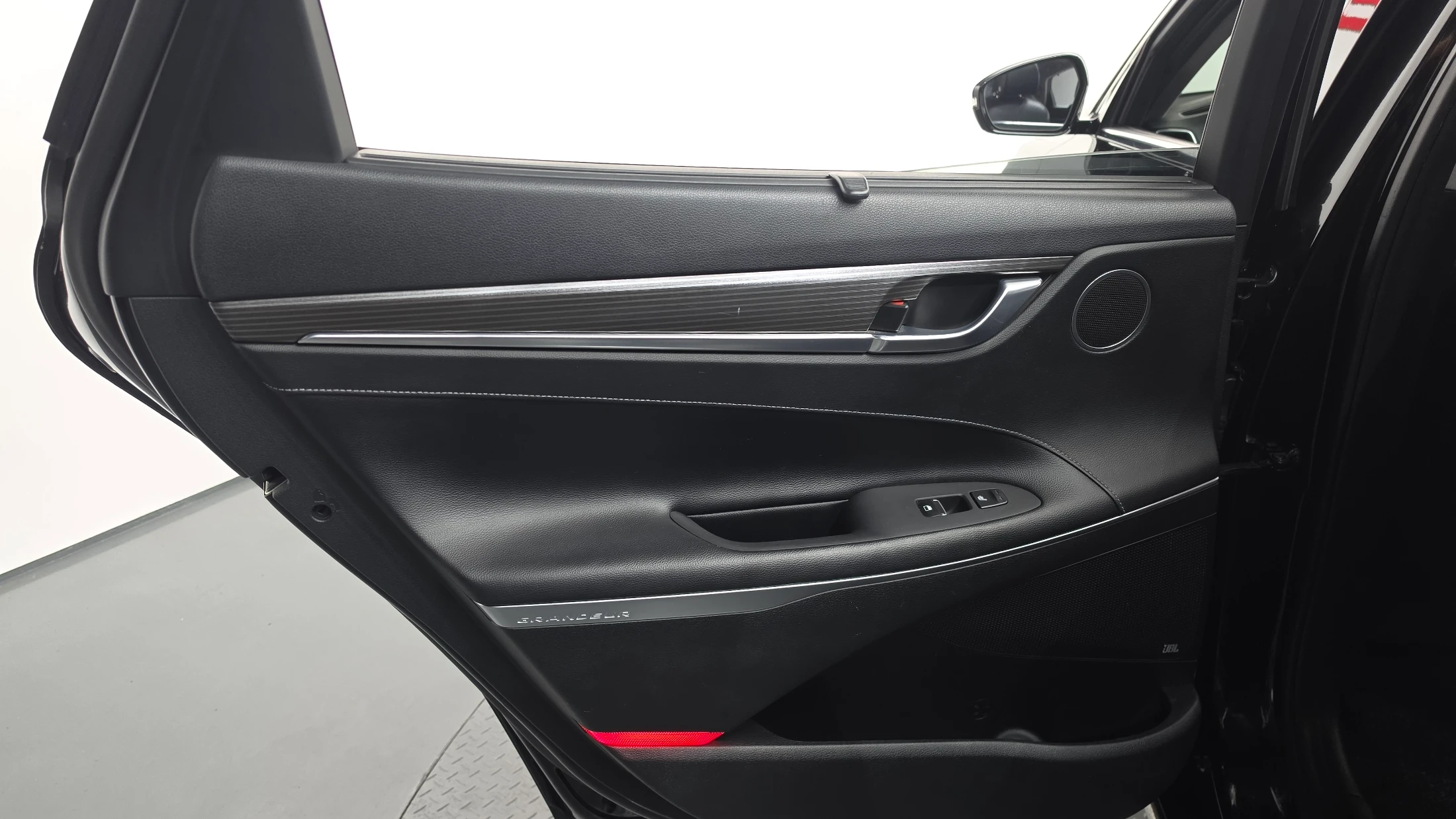 Hyundai Grandeur Ig Hybrid, 2017 — фото 25