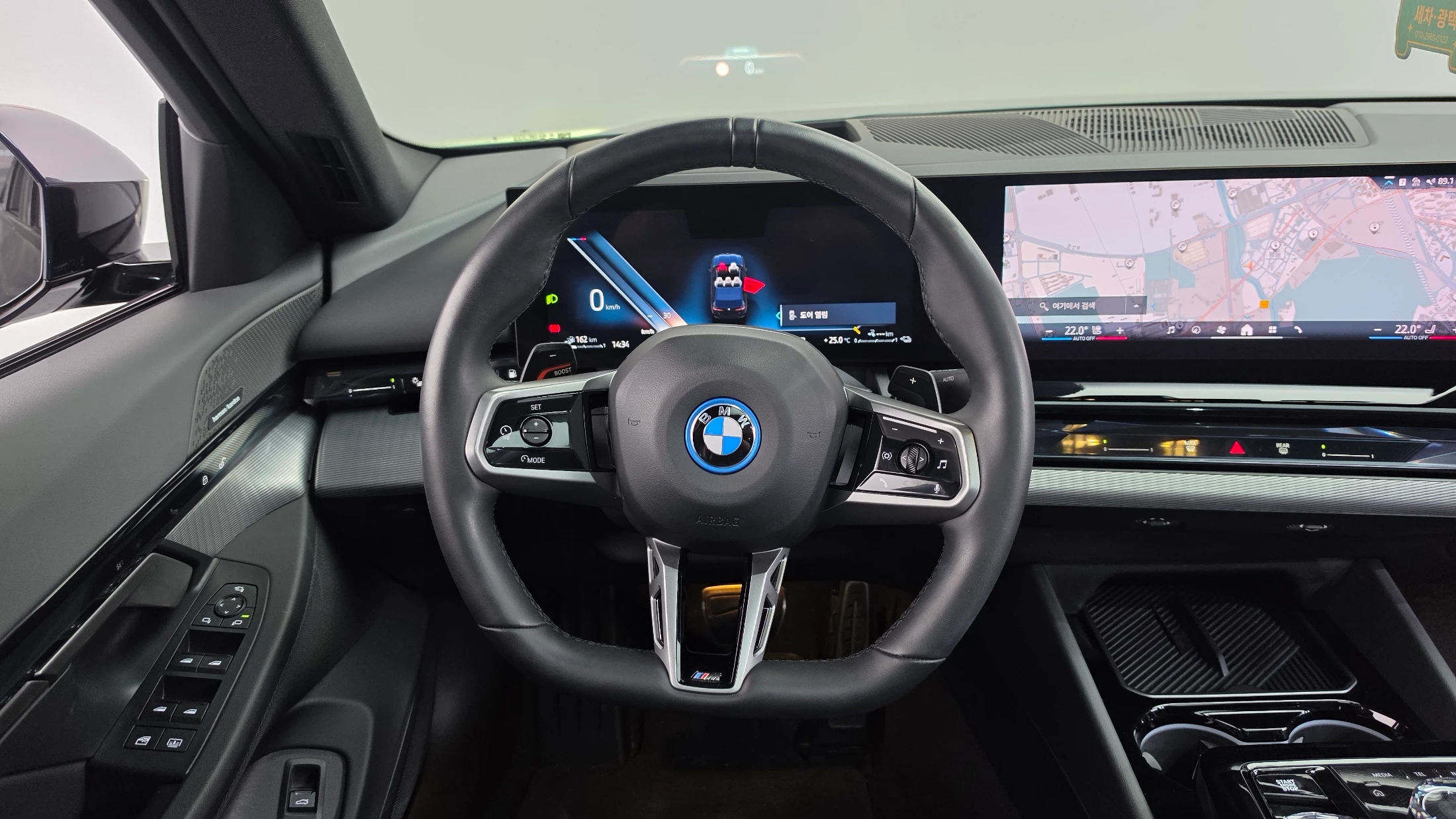 BMW 5-Series G60, 2025 — фото 13