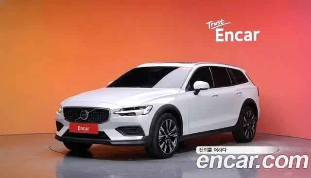 Volvo V60 cross -country, 2025 — фото 21
